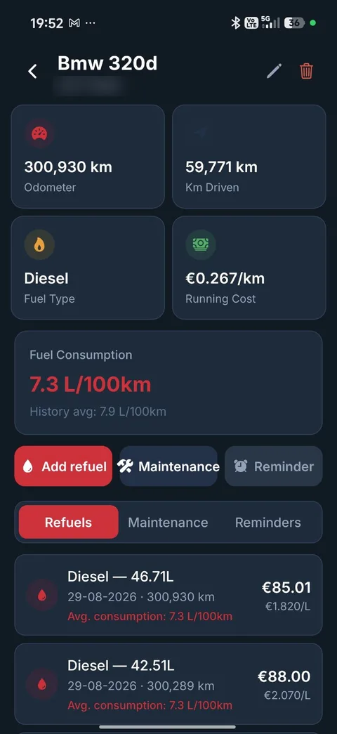 CarLog vehicle screen showing odometer, running cost per km, 7.3 L/100km fuel consumption and a list of refuels